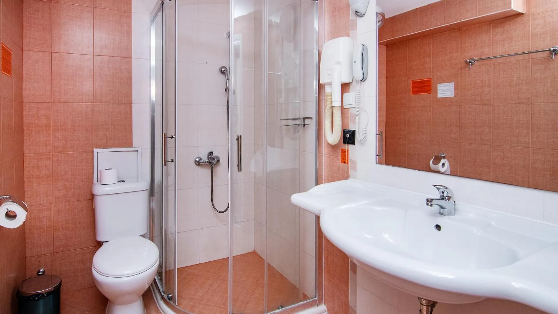 Budget Beachfront Golden Sands Varna 0*,  Bulgaria